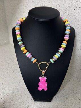 Betsey Johnson Pink Gummy Bear Beaded
Multicolor/Rainbow Candy Necklace NWT